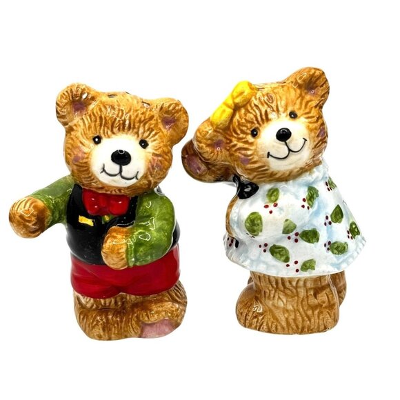 American Greetings Little Bundle of Joy Holiday Bear Couple Salt & Pepper Shaker - Picture 1 of 4